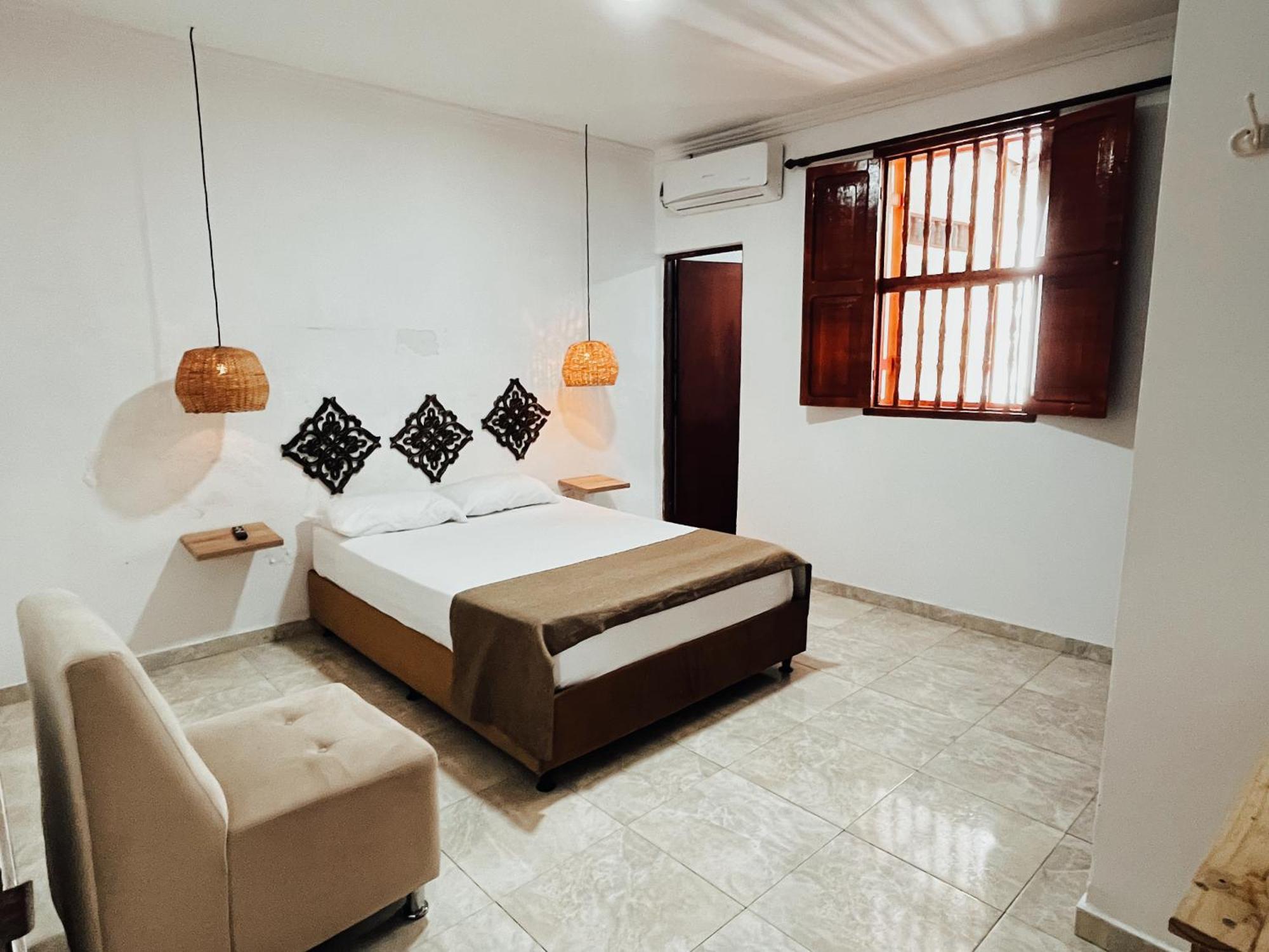 Hostal Maus Cartagena Екстериор снимка